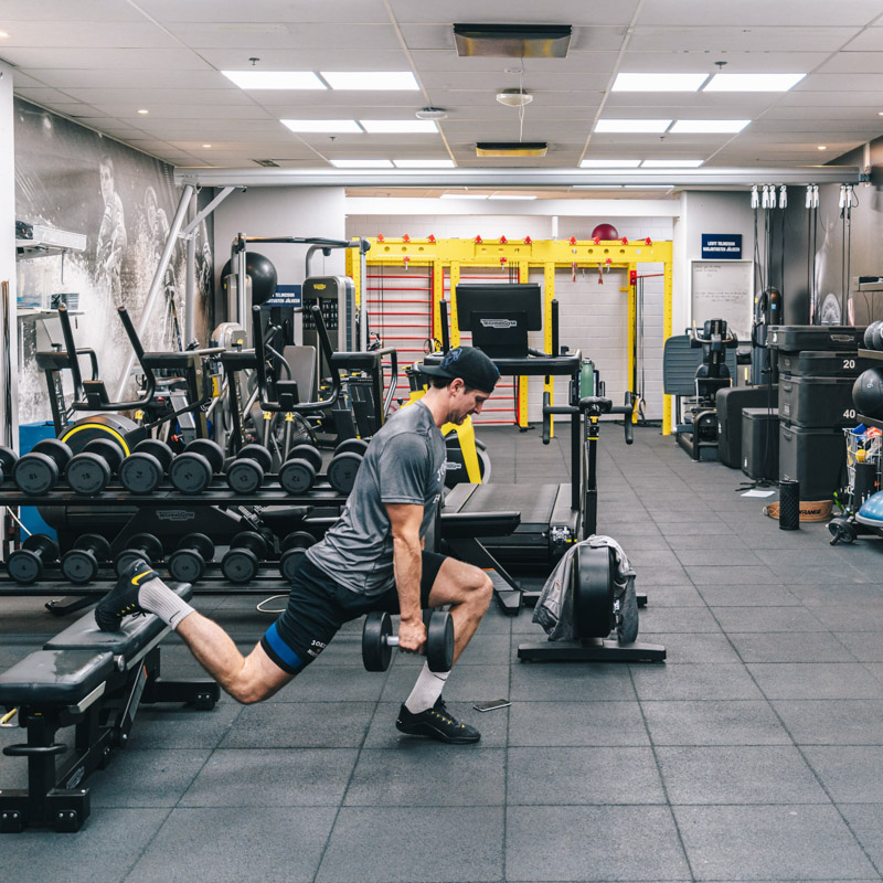 Jokerit styrketräning i gymmet